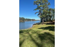 110 Point Drive, Milam, TX 75959