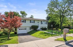 124 PARK HEIGHTS Boulevard, HANOVER, PA 17331