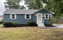 74 Fearing Street, Buzzards Bay, MA 02532