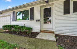 2735 W Asplin Drive, Rocky River, OH 44116