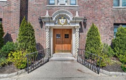 42 Pondfield Road W, Bronxville, NY 10708