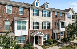 6052 Kentworth Drive, Holly Springs, NC 27540