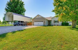 1185 E 1067 Road, Lawrence, KS 66047