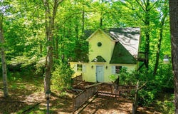 5454 Highway 11, Pickens, SC 29691-8358