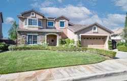 1736 N Holly Avenue, Clovis, CA 93619