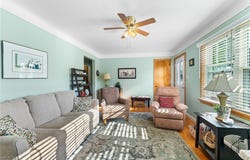 129 Westview Avenue, Hubbard, OH 44425