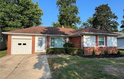 1135 Blanchester Road, Lyndhurst, OH 44124