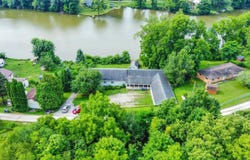402 N Mohee Drive, Hartford City, IN 47348