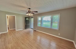 400 W Grove Ave, Muscle Shoals, AL 35661