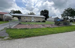 112 W 6th Street, Hardinsburg, KY 40143