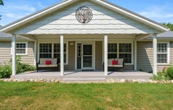 45284 Co Rd 703, Coloma, MI 49038
