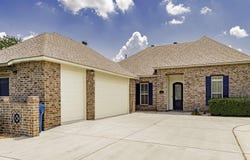 13232 Dutchtown Lakes Dr, Geismar, LA 70734
