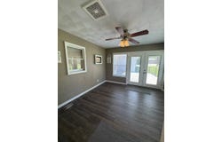 320 E Jackson St, Sigourney, IA 52591