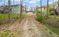Erin Court, Floyds Knobs, IN 47119