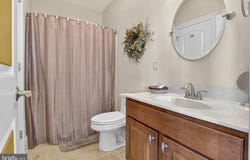 522 HALYARD WAY, ENOLA, PA 17025