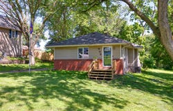 945 NW Aurora Avenue, Des Moines, IA 50313