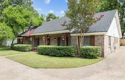 907 East Houston Avenue, Crockett, TX 75835