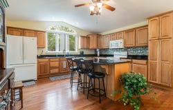 492 Iroquois Ln., Lampe, MO 65681