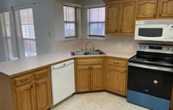 218 Edgehaven Dr, Baton Rouge, LA 70810