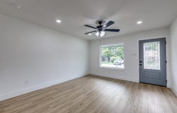 910 Darlene Lane, Arlington, TX 76010