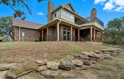 735 Gresham Lane, Jacksboro, TX 76458