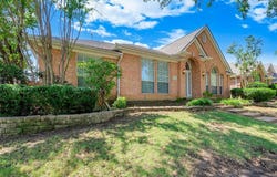 1404 Ranch Hill Drive, Irving, TX 75063