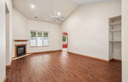 1107 Bobbi Lane, Waterloo, IA 50701