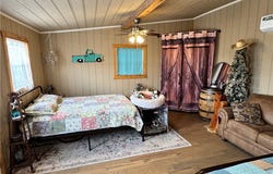 1616 Middle Road, George West, TX 78022