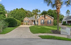 4546 Nancy Ward Lane, Niceville, FL 32578