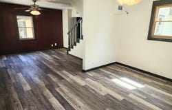 1304 E 8th Ave, Hutchinson, KS 67501