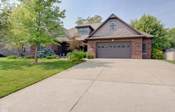 214 W Stoney Trail, Greenfield, IN 46140