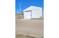 310 Main St, Harrisburg, SD 57032