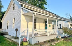 411 Elm Street, Hope, IN 47246