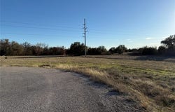 136 Aslan Road, Poolville, TX 76487