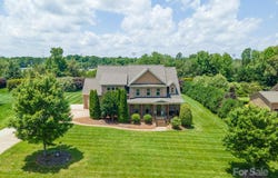8137 Caliterra Drive, Charlotte, NC 28227