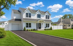 37 Gladstone Avenue, West Islip, NY 11795