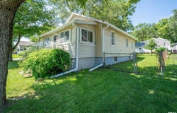 1201 MEADOW Avenue, East Peoria, IL 61611
