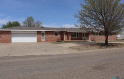 820 Sunset Drive, Clovis, NM 88101