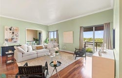 2617 NE 14th Ave, Wilton Manors, FL 33334