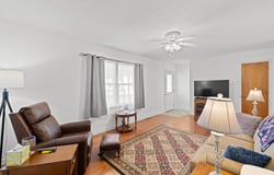 124 HODGE ST, STUARTS DRAFT, VA 24477