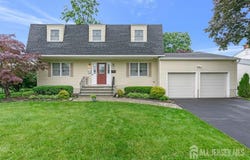 318 Ambrose Avenue, Middlesex, NJ 08846