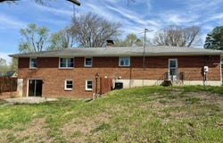 401 Vassar St, Bunceton, MO 65237