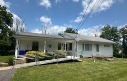 39 Green St, Oxford Twp., NJ 07863-3263