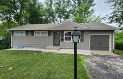 203 W Sunrise Drive, Belton, MO 64012