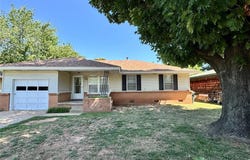 2116 W Minnesota Avenue, Chickasha, OK 73018