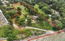 3706 Lakeshore Dr Drive, St. Joseph, MI 49085