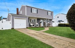 300 W 21st Street, Deer Park, NY 11729