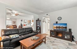 177 Springwood Dr, Louisville, KY 40229