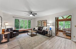 18520 29th Avenue N, Plymouth, MN 55447