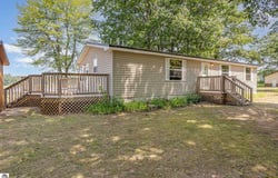 5696 S Lake Shore Drive, Remus, MI 49340
